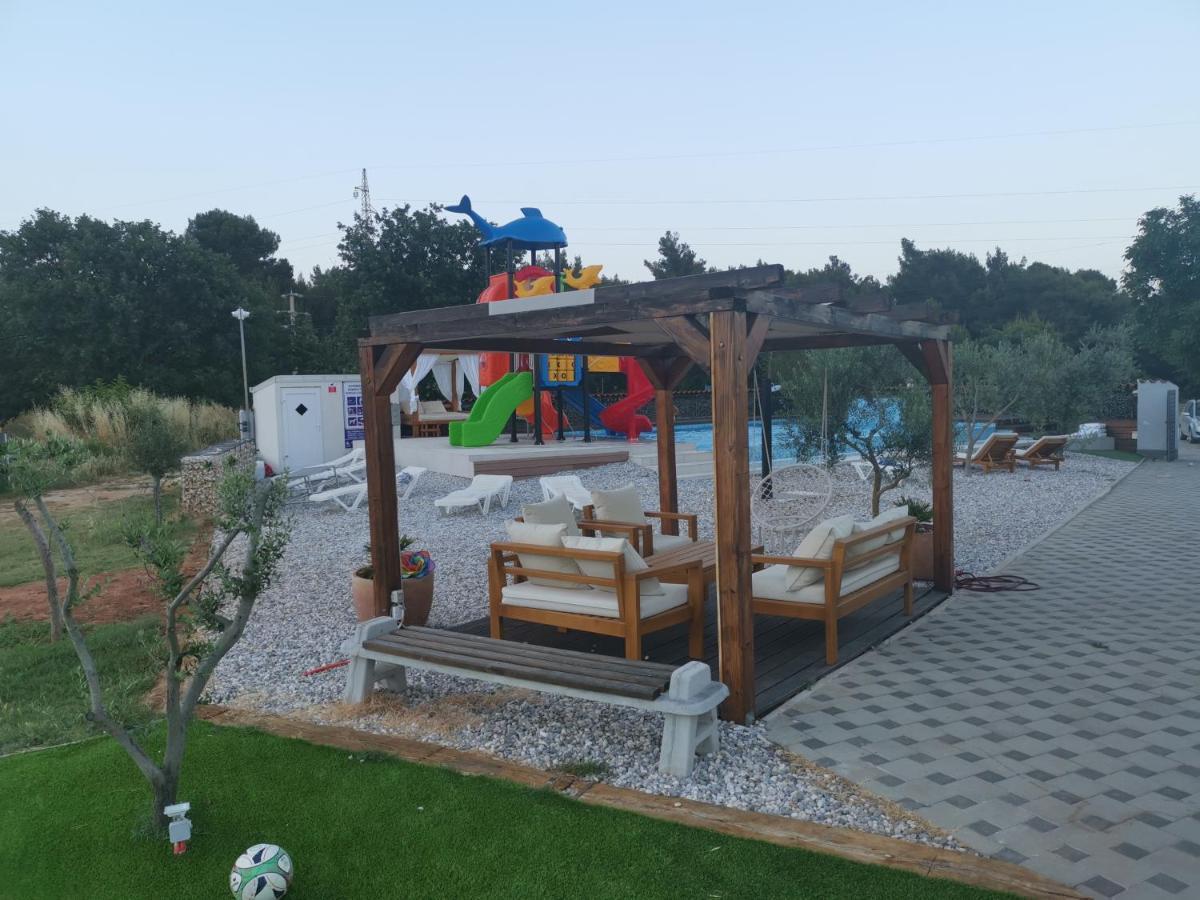 Jacuzi Cottage In The Olive Grove Pula Dış mekan fotoğraf